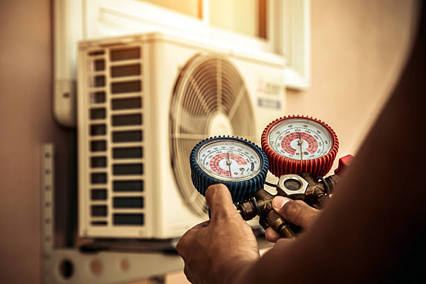 Professional Hvac technician working in Melissa, TX